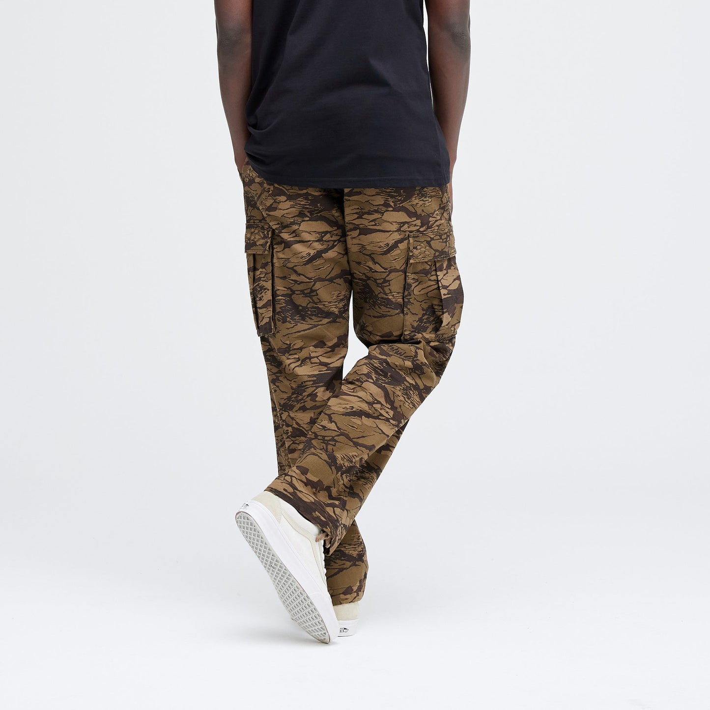 Stance Cargohose Camouflage |model