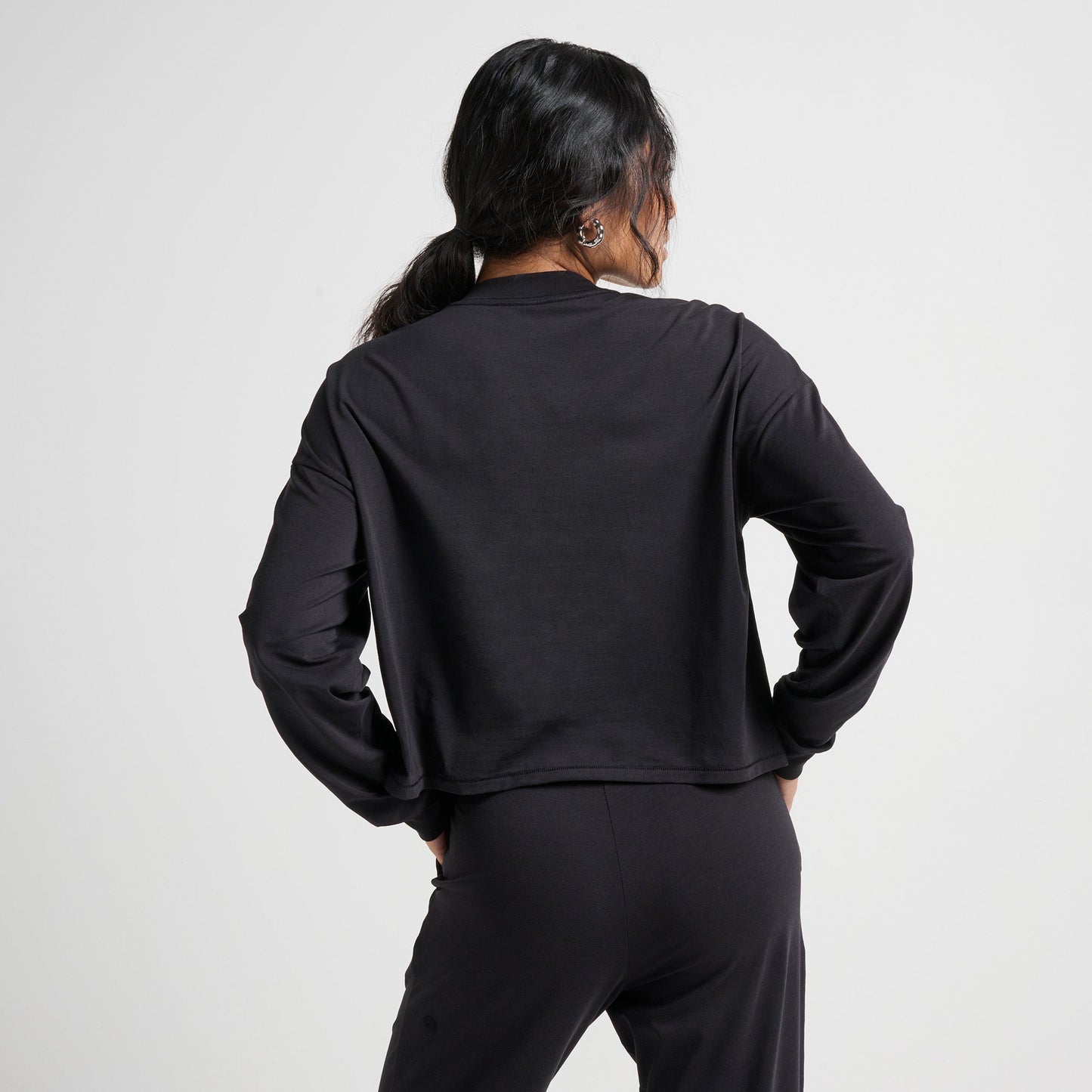Stance Lay Low Kastiges Long Sleeve T-Shirt Fur Damen Schwarz |model