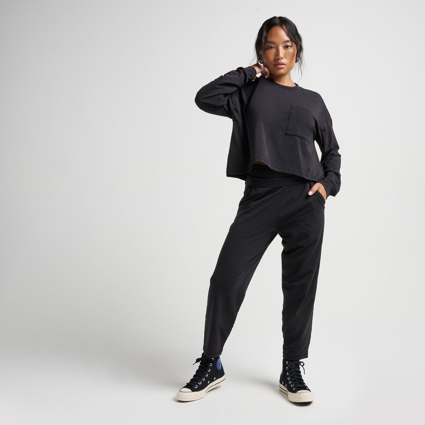 Stance Lay Low Kastiges Long Sleeve T-Shirt Fur Damen Schwarz |model