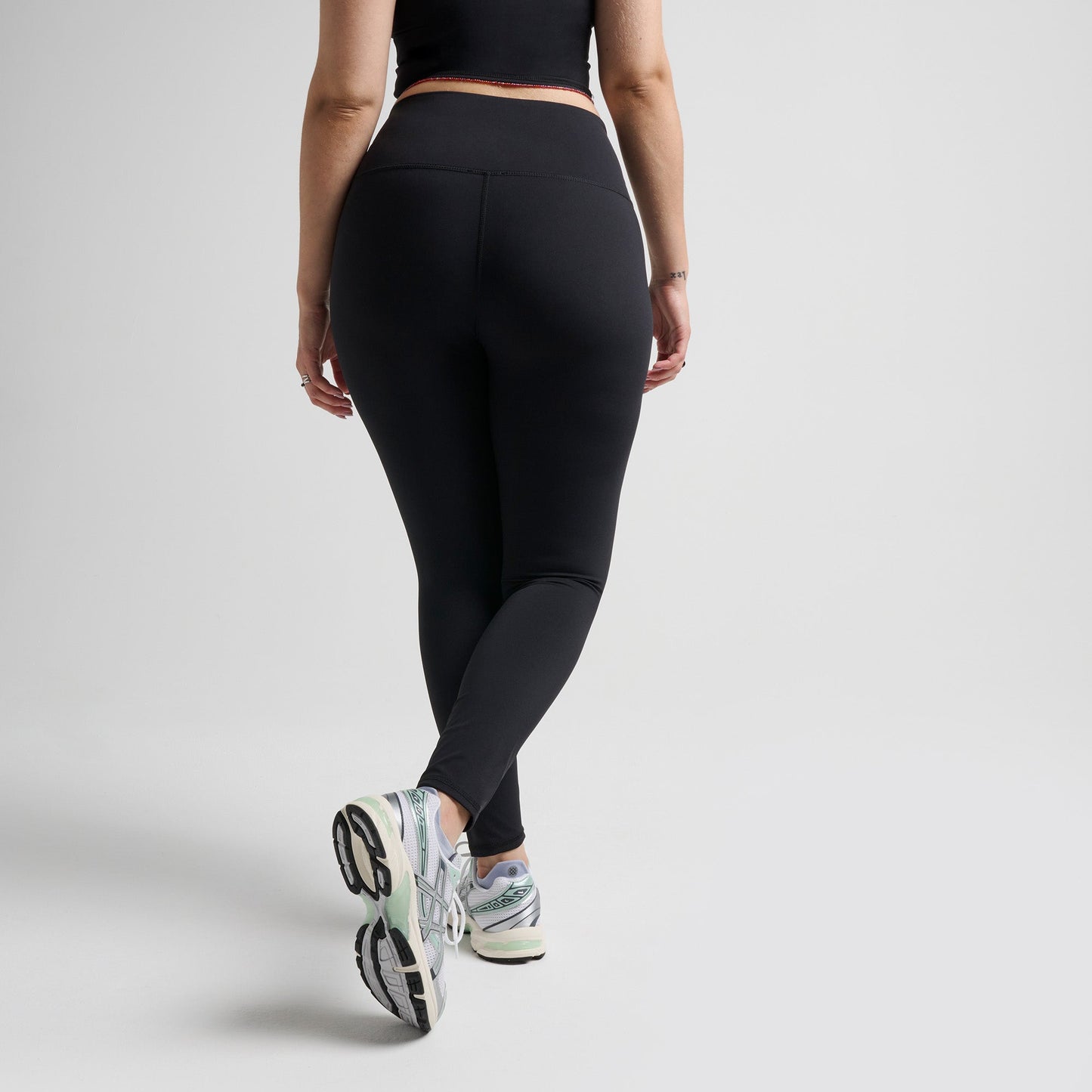 Stance Happenings Legging Fur Damen Schwarz |model