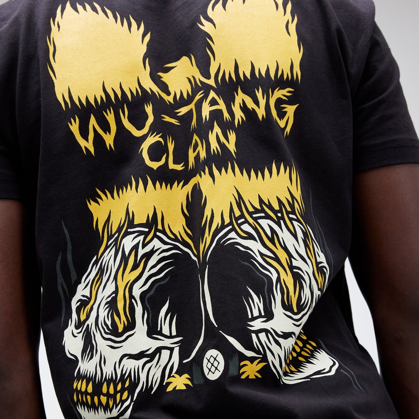 Stance Skull Clan T-Shirt Schwarz |model