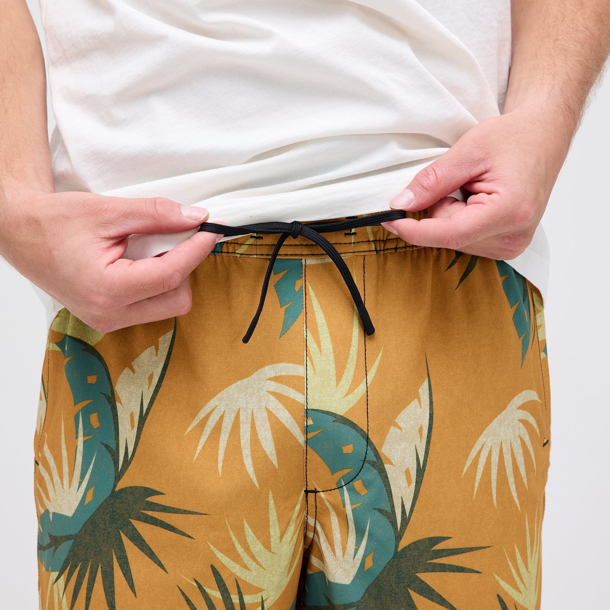 Stance Complex Hybrid Shorts 7" Gold Fade