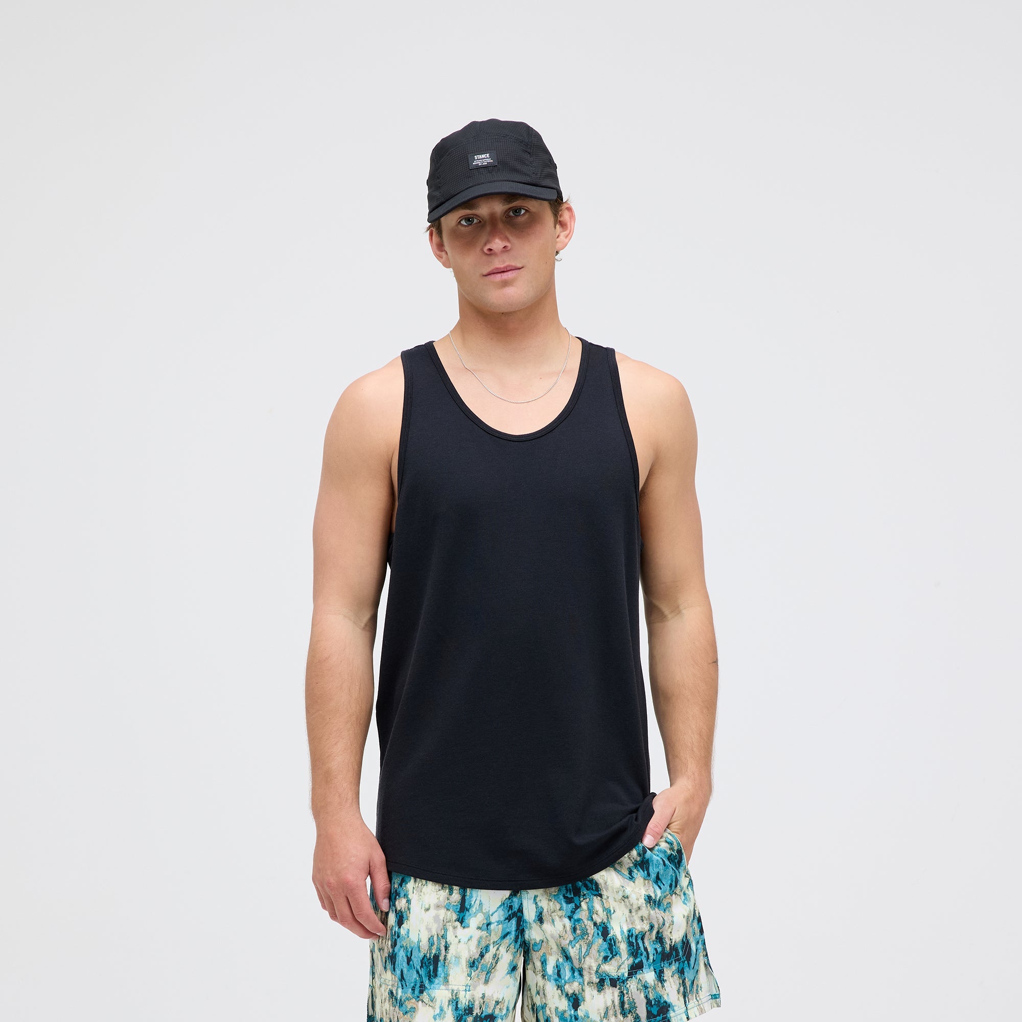 Stance Fragment 2.0 Tank Black |model