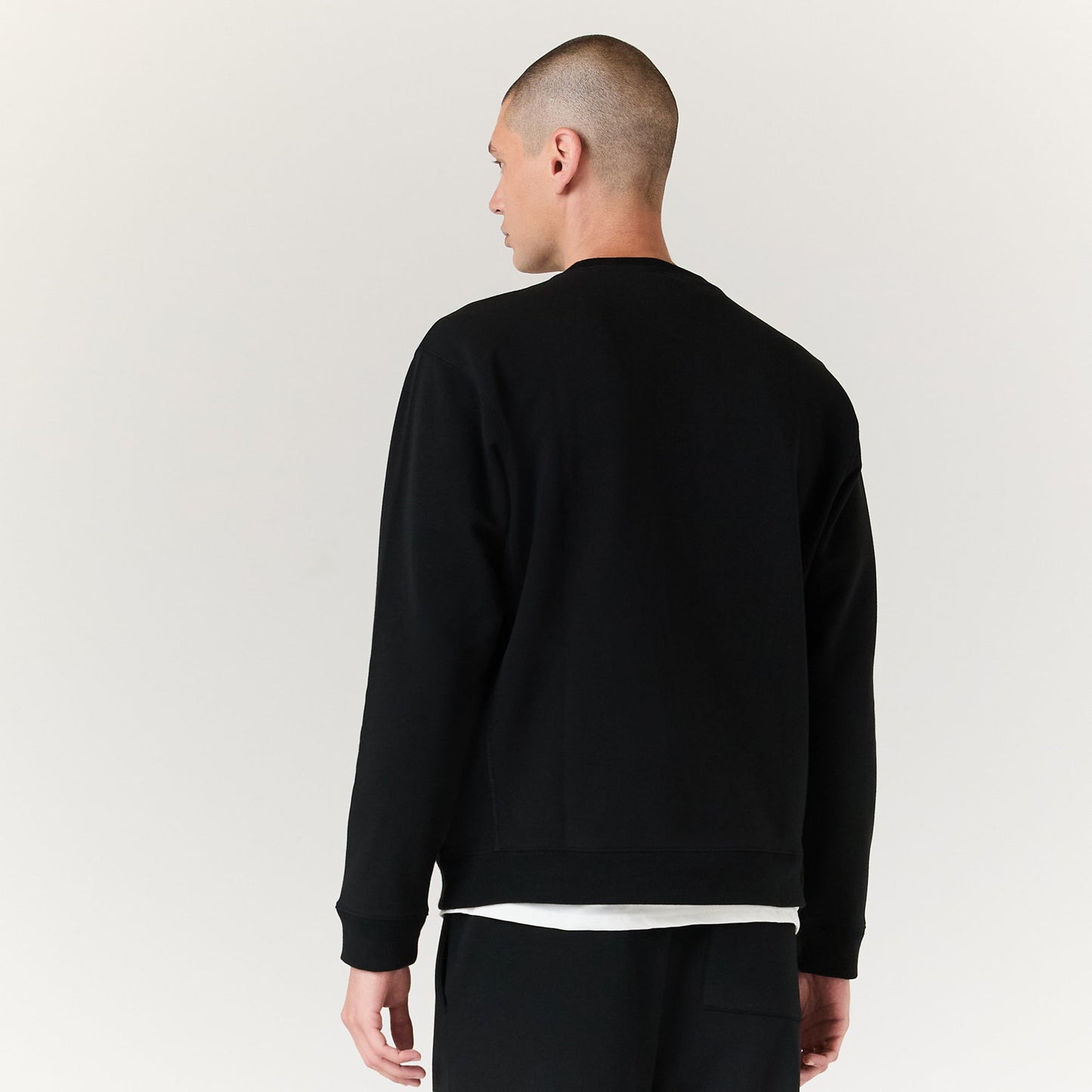 Stance Aura Crew Sweatshirt Schwarz |model
