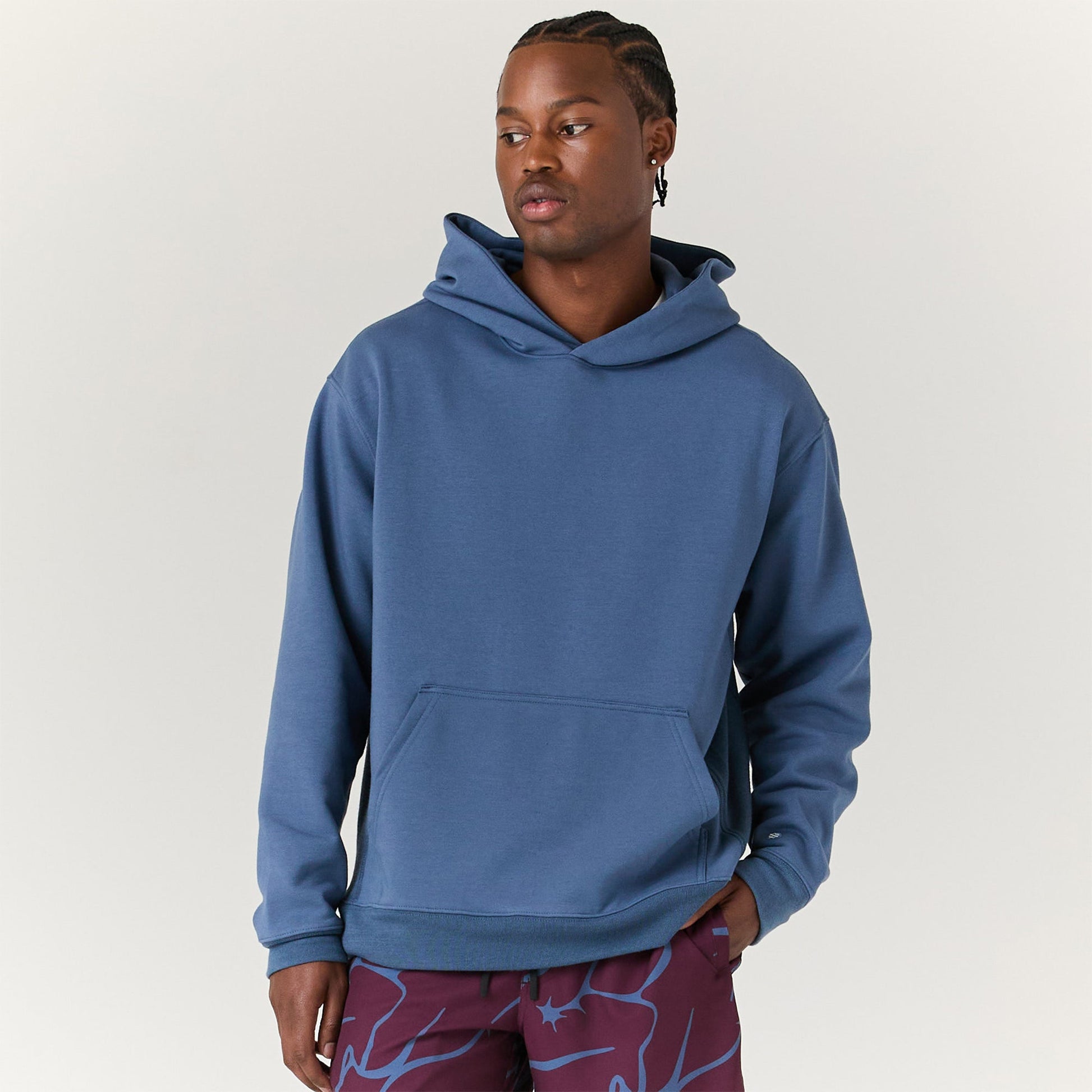 Stance Aura Hoodie Sea Blue |model