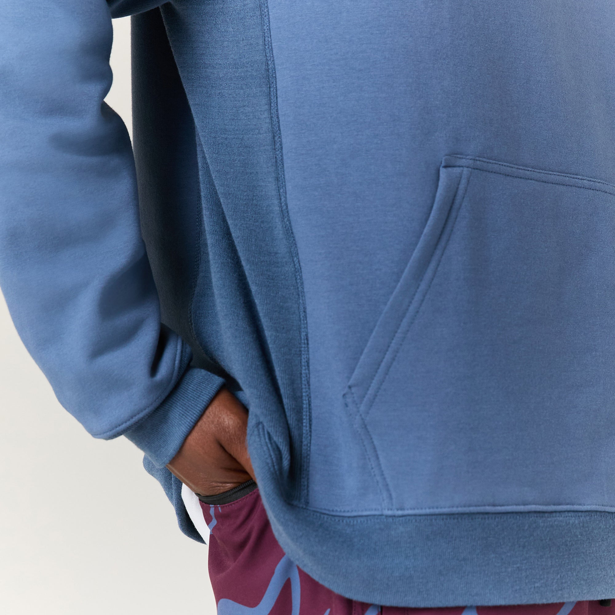 Stance Aura Hoodie Sea Blue |model