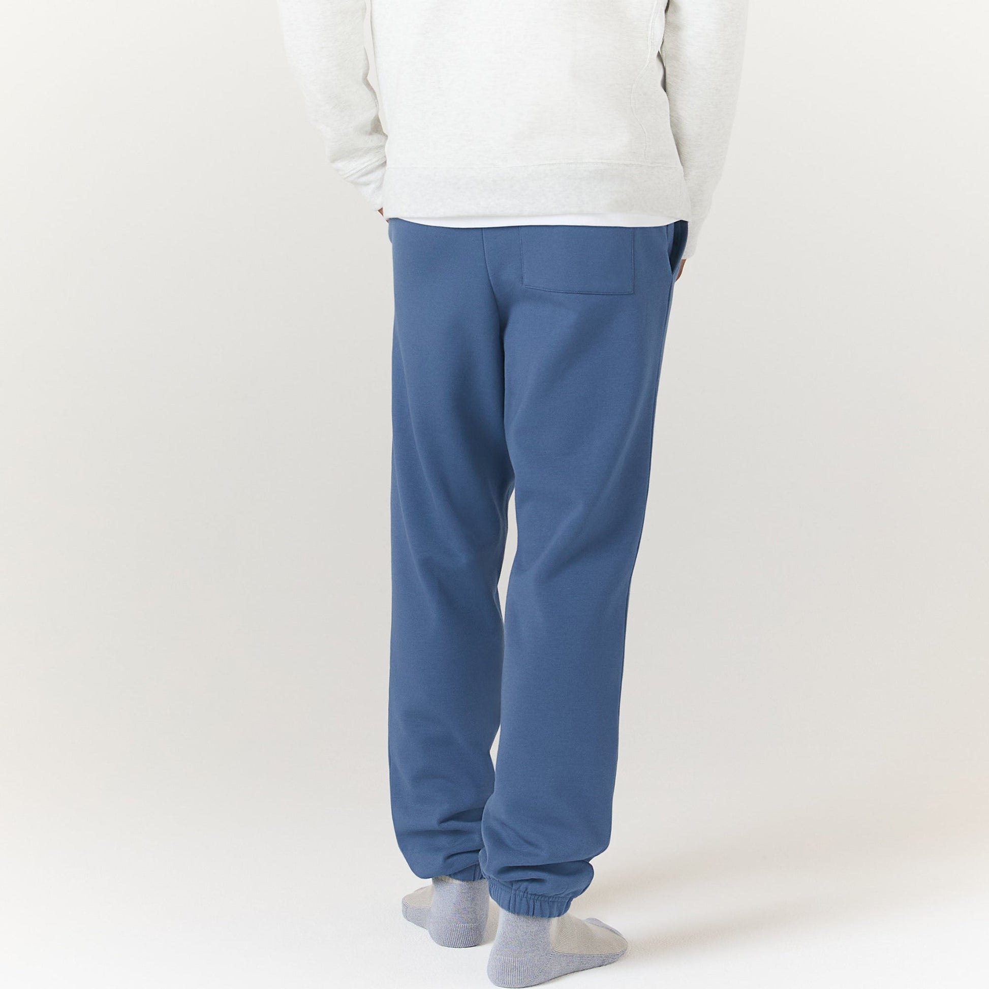 Stance Aura Sweatpant Sea Blue |model
