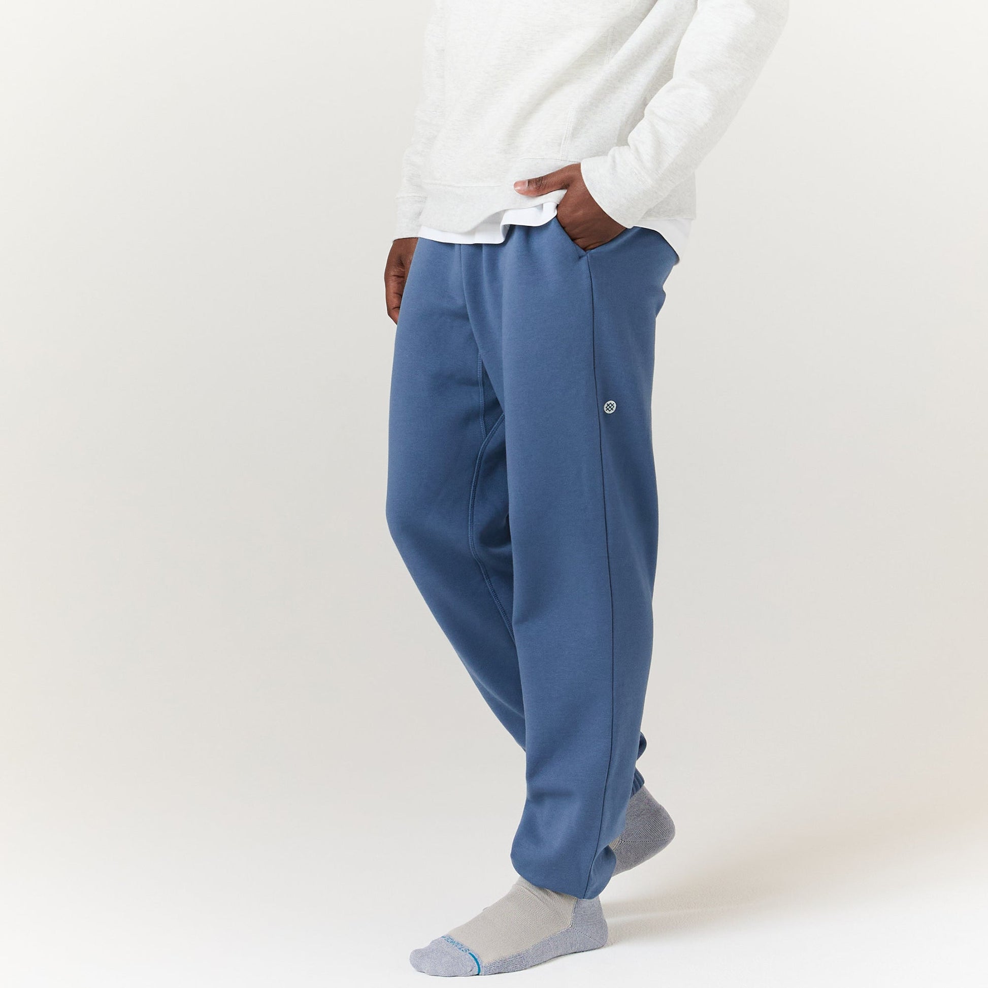 Stance Aura Sweatpant Sea Blue |model