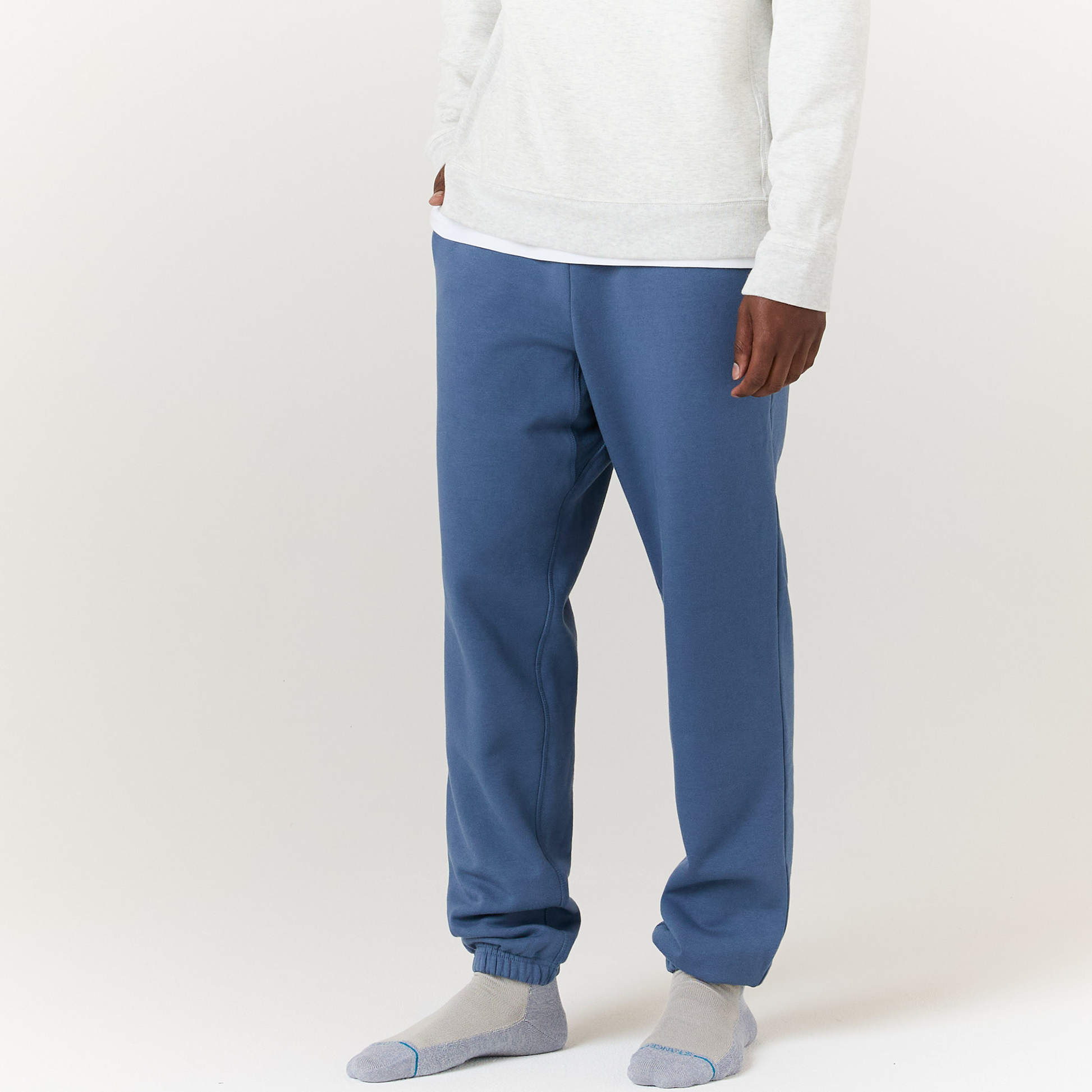 Stance Aura Sweatpant Sea Blue |model