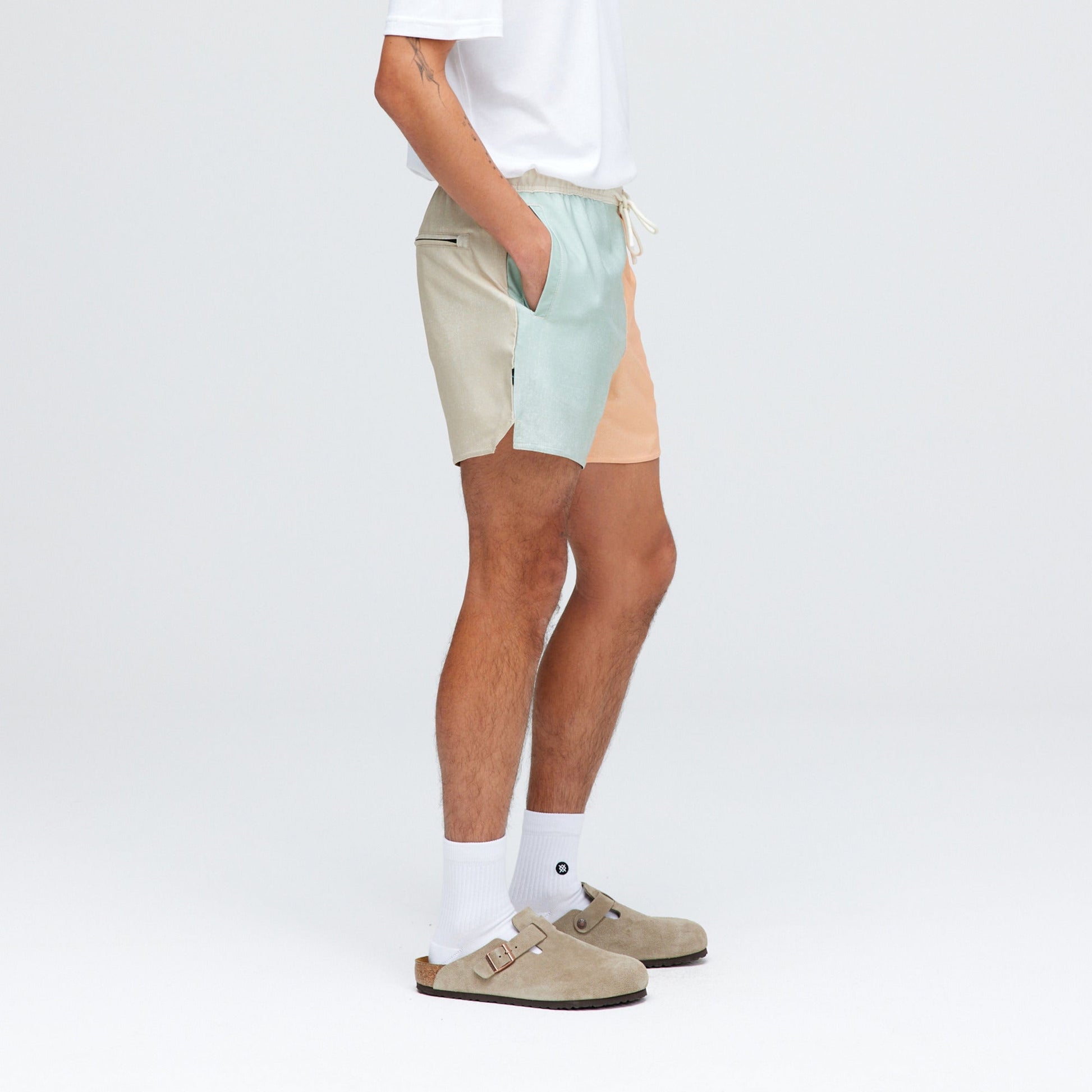 Stance Complex Athletic Shorts 5 Pfirsich |model