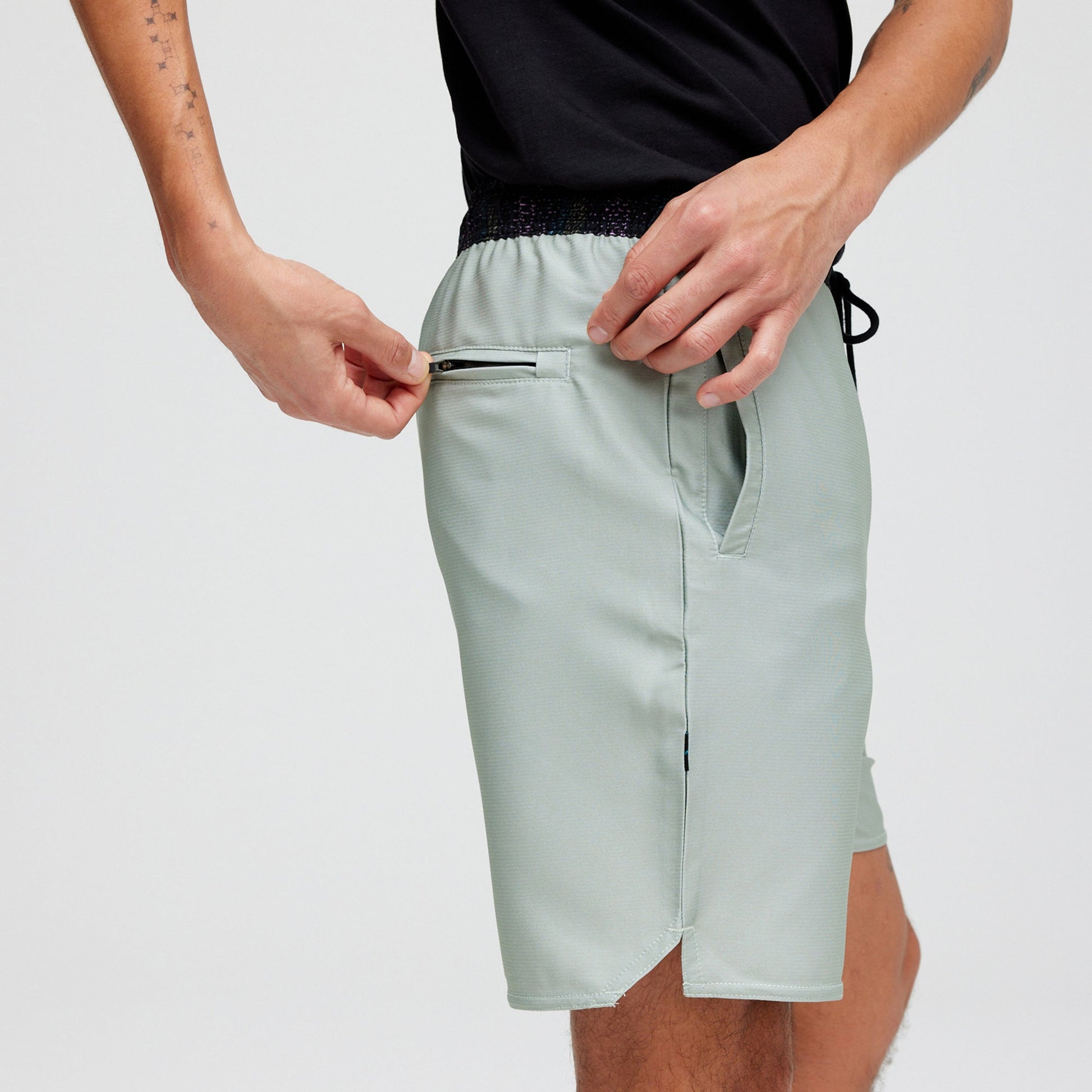 Stance Complex Athletic Shorts 7" Aqua |model