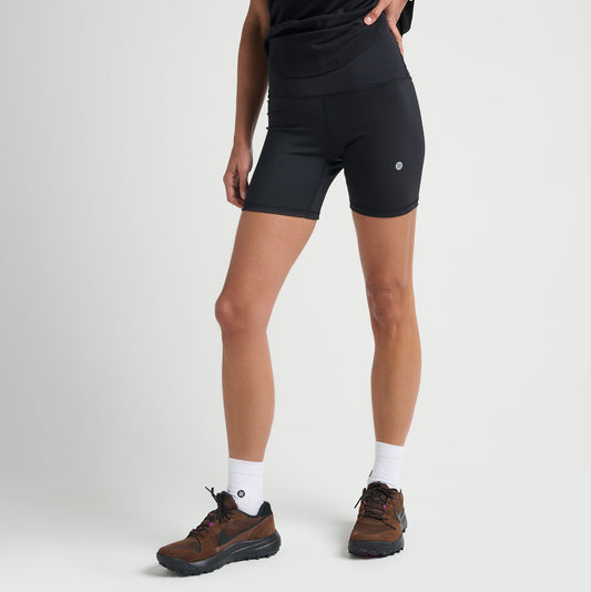 Stance Happenings Bike Shorts Fur Damen Schwarz |model