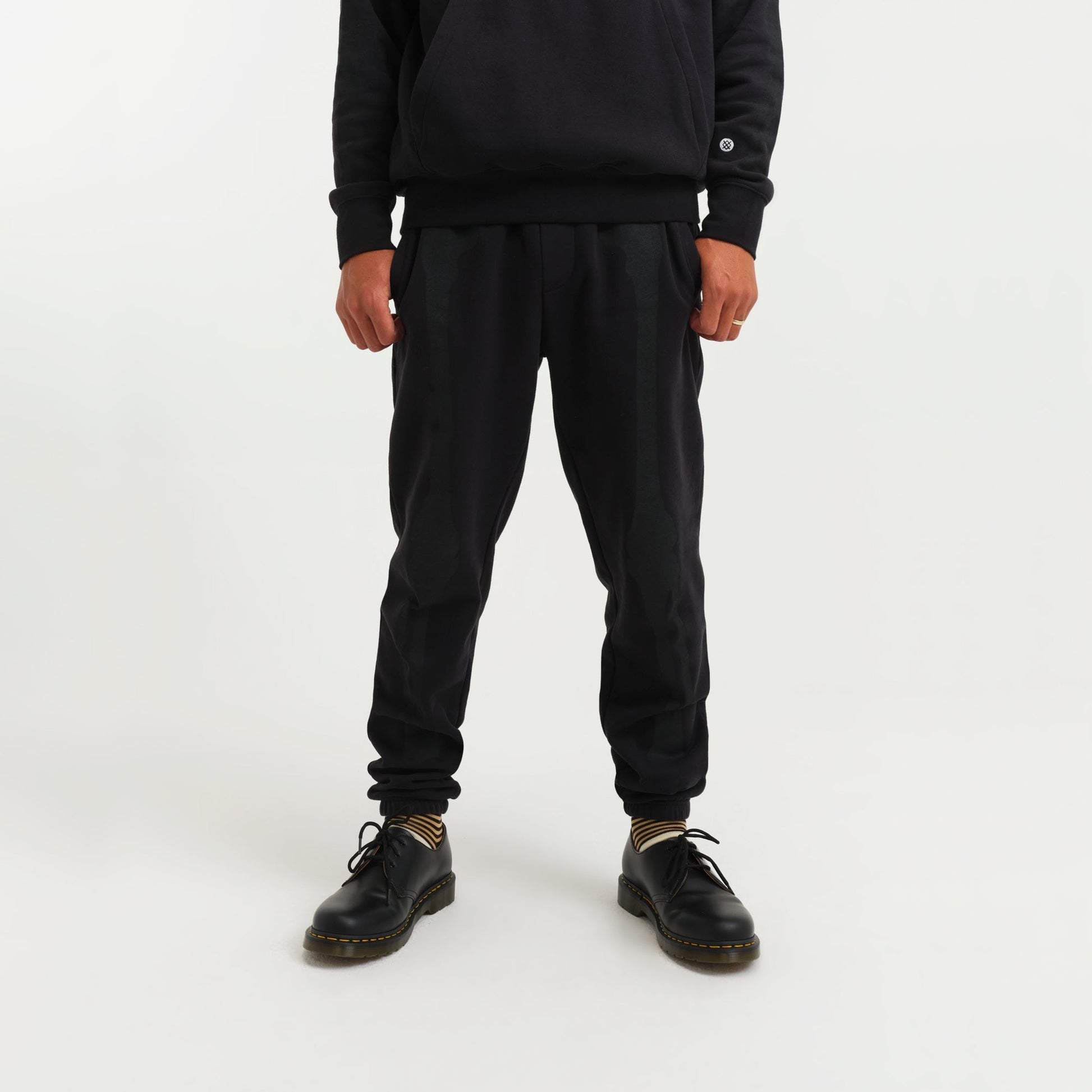 Stance Mercury Sweatpant Black Fade |model