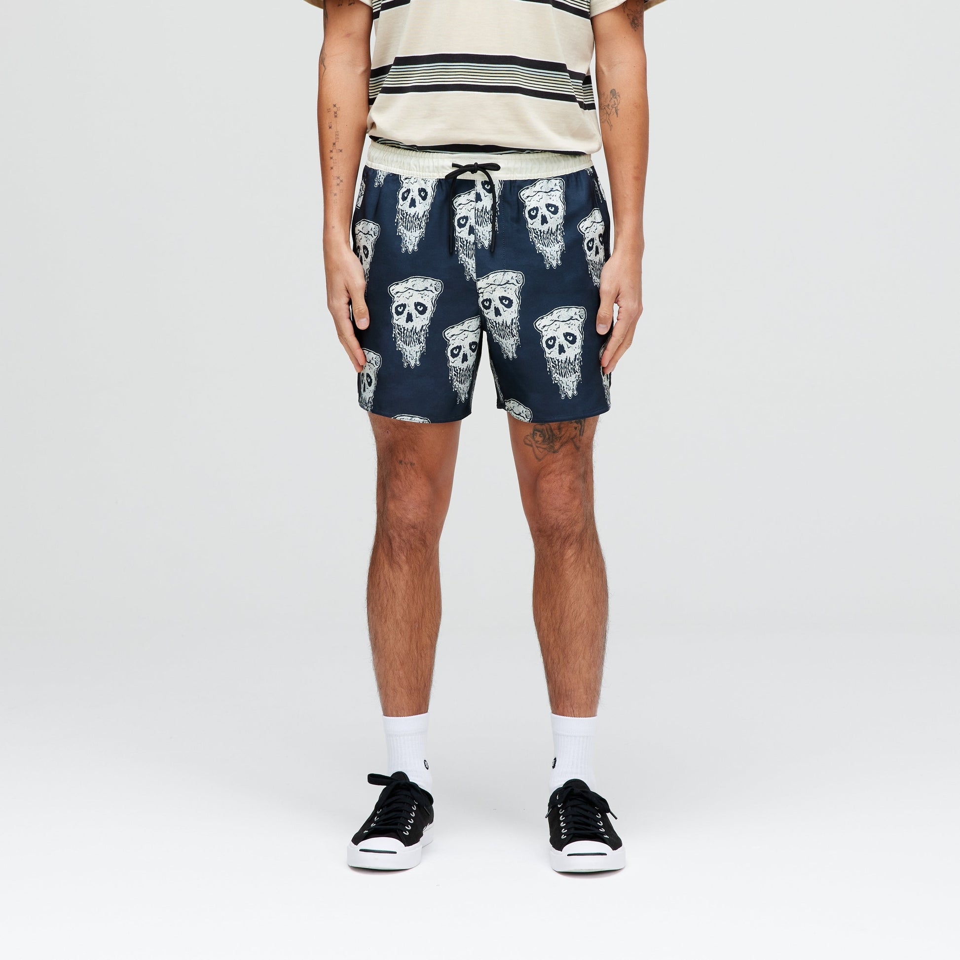Stance Complex Athletic Shorts 5" Schwarz Weiss |model
