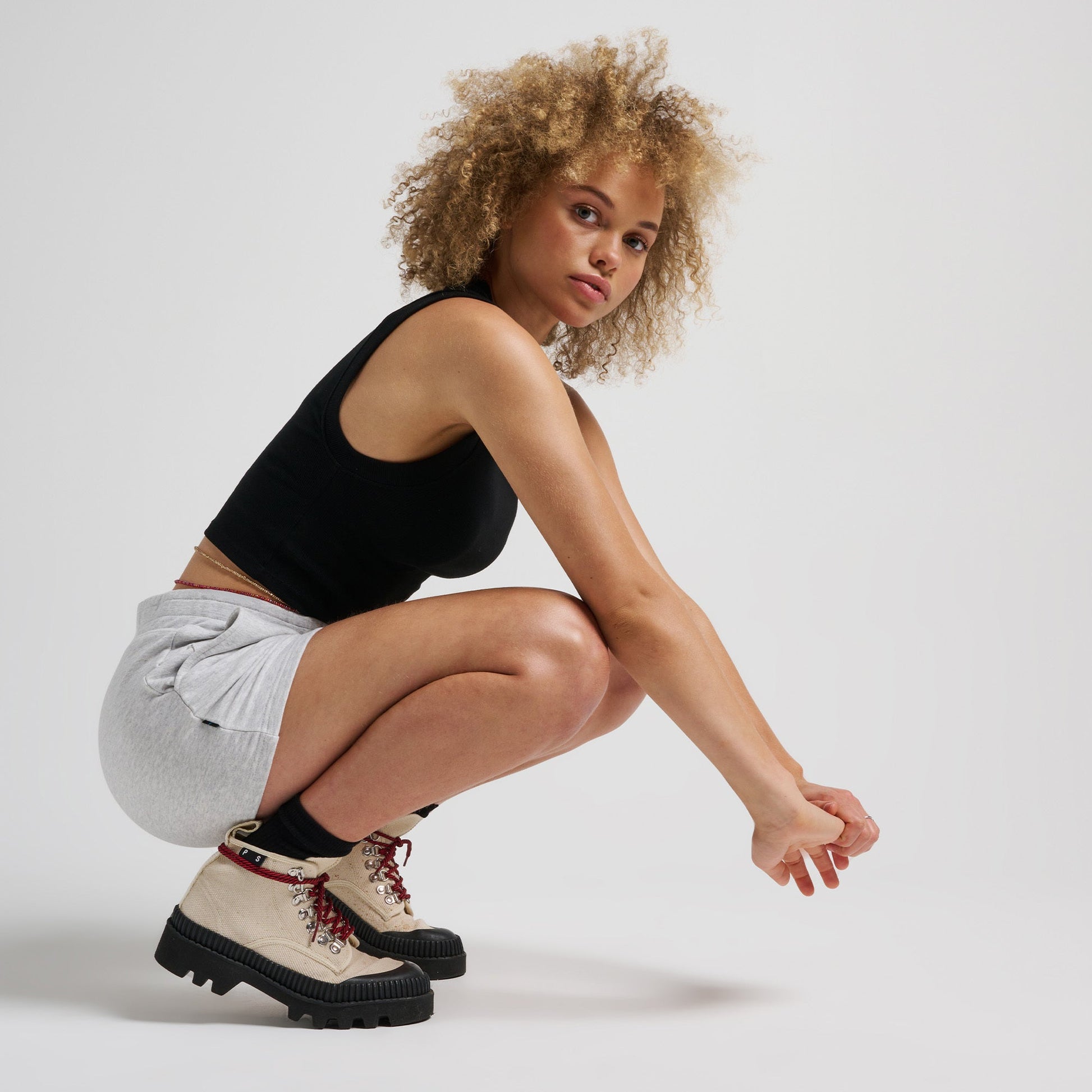 Stance Shelter Shorts Fur Damen Beige Meliert |model